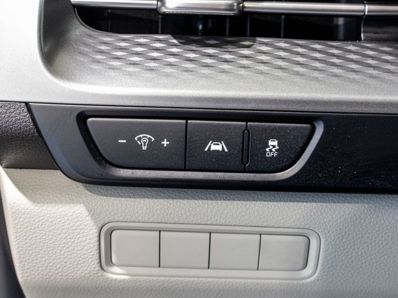 Kia Carnival LX BLANCHE BAS KILO 2022 1 PRORPIO PAS DE RECLAMATION AU CARFAX