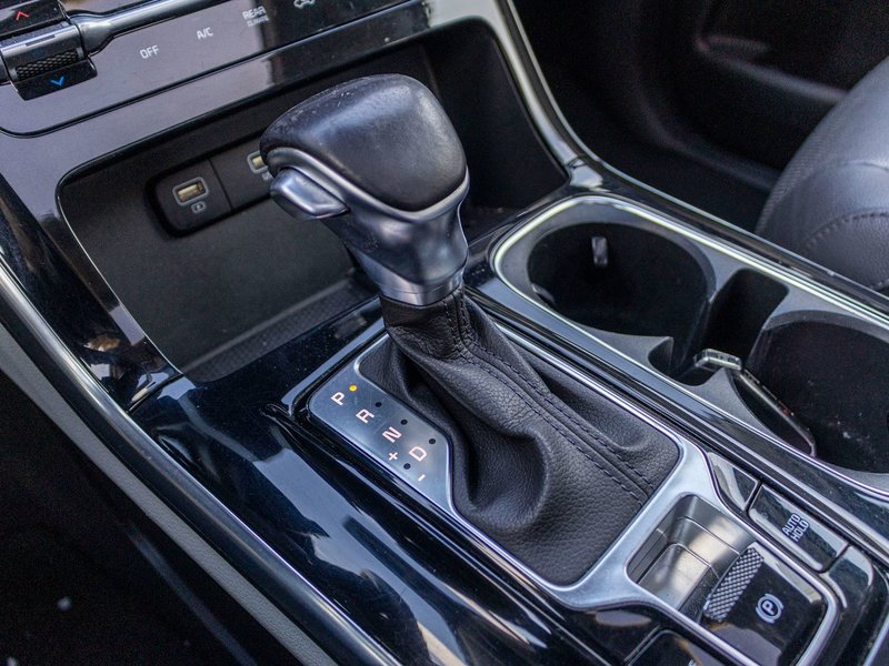 2022 Kia Carnival SX NOIR CUIR NOIR TOIT TOP OF THE LINE