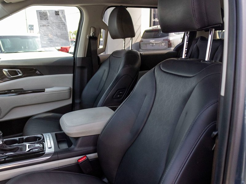 Kia Carnival EX PLUS CUIR NAVI 19369KM WOW 2023 PAS DE RECLAMATION AU CARFAX