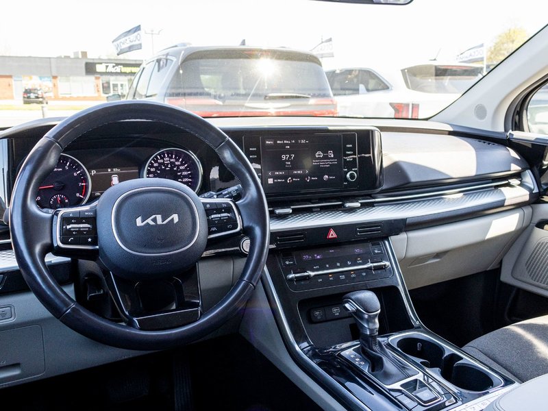 2024 Kia Carnival LX + NO CARFAX CLAIM
