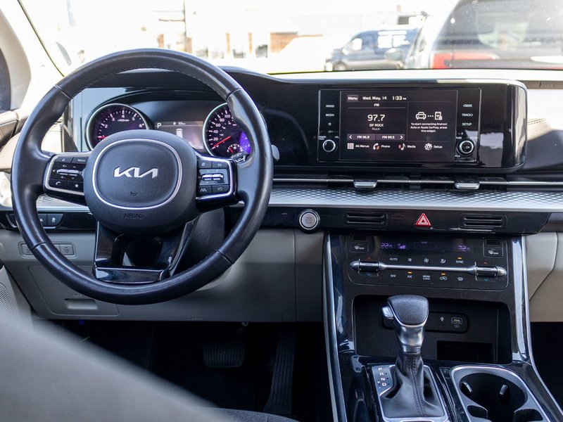 2024 Kia Carnival LX + NO CARFAX CLAIM