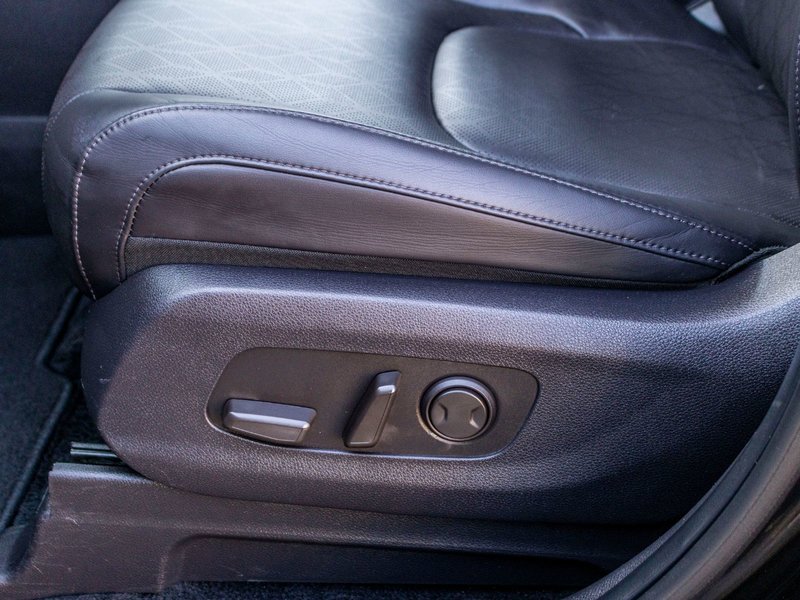 Kia Carnival EX NOIR CUIR NOIR 2025 PAS DE RECLAMATION AU CARFAX
