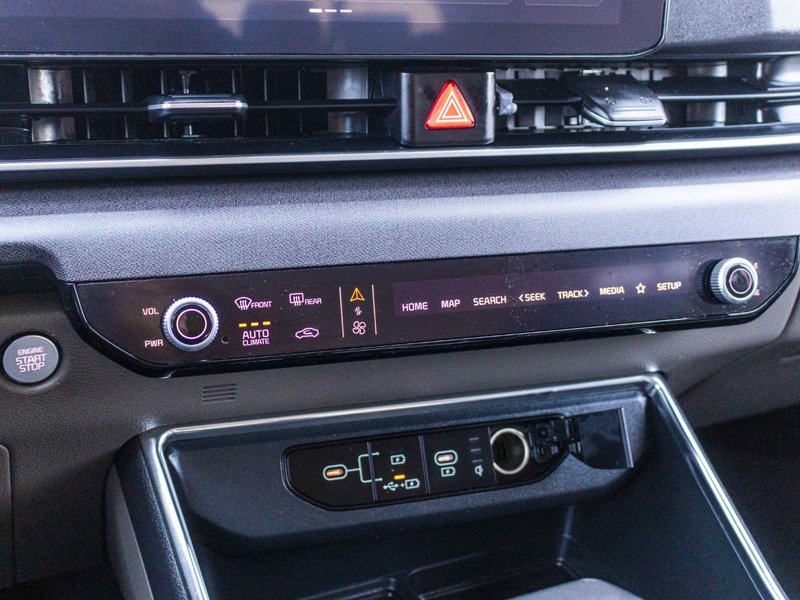 Kia Carnival EX NOIR CUIR NOIR 2025 PAS DE RECLAMATION AU CARFAX