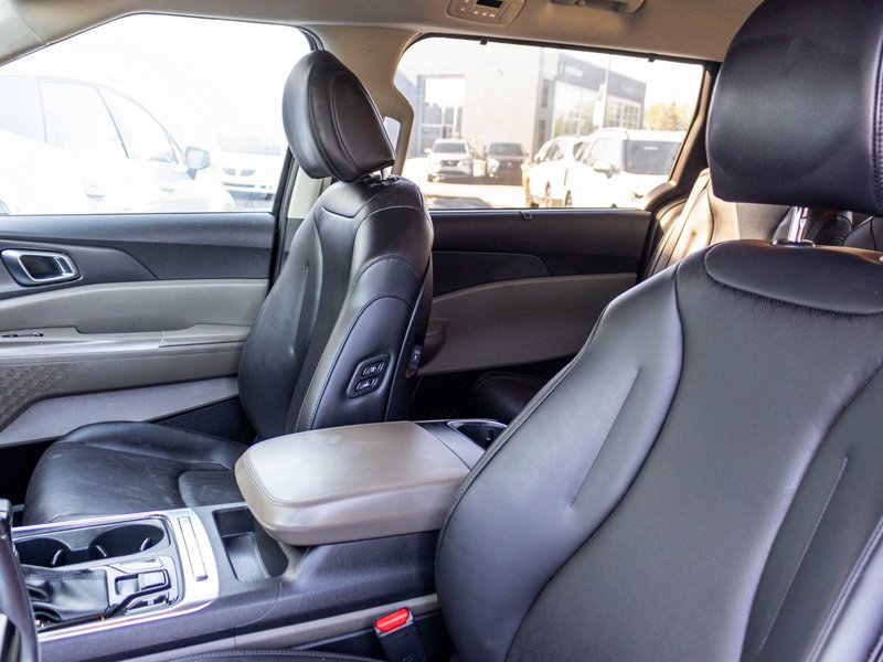 Kia Carnival EX NOIR CUIR NOIR 2025 PAS DE RECLAMATION AU CARFAX