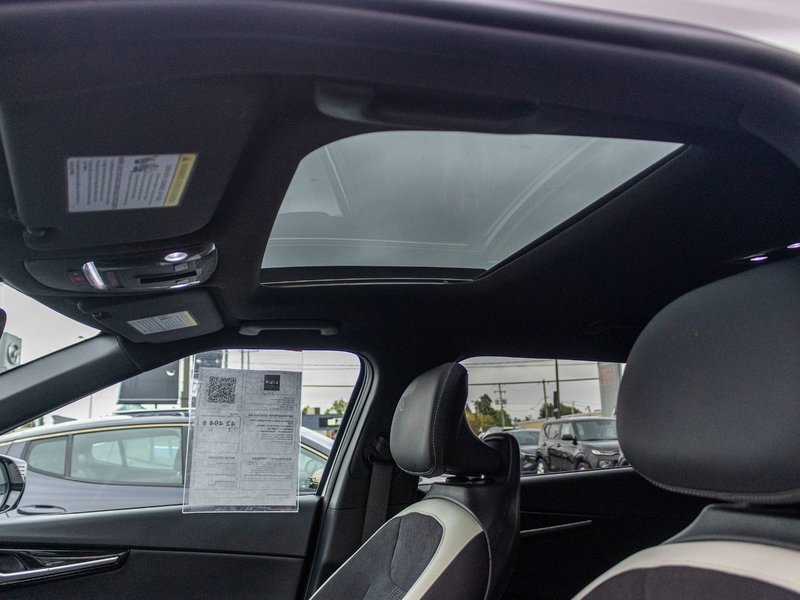 Kia EV6 GT-LINE 2 AWD BLANC TOIT 2024 PAS DE RECLAMATION AU CARFAX