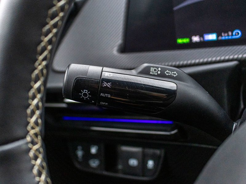 Kia EV6 GT-LINE 2 AWD BLANC TOIT 2024 PAS DE RECLAMATION AU CARFAX