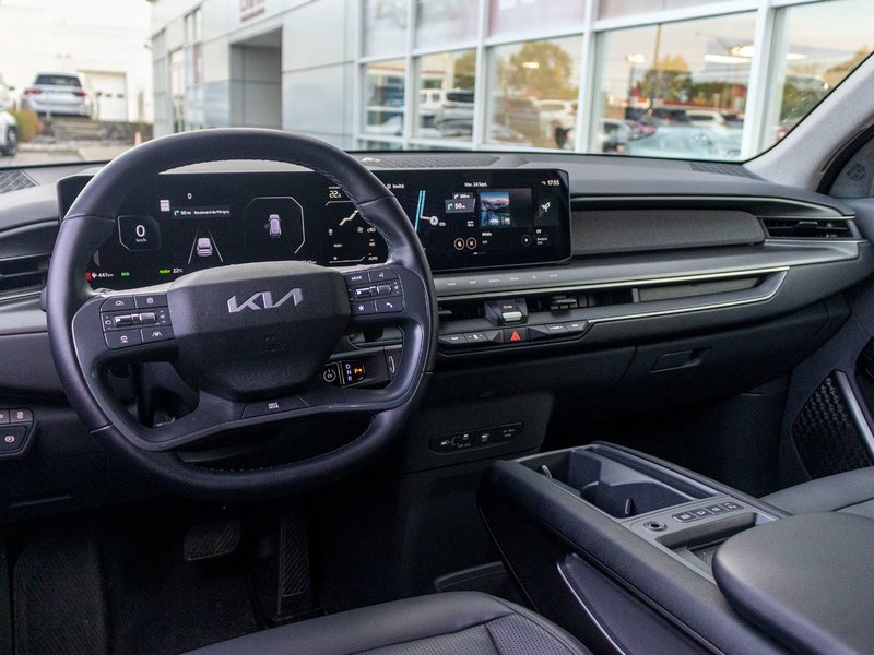 Kia EV9 WIND BLANC 26800KM 2025 1 PROPRIO PAS DE RECLAMTION AU CARFAX