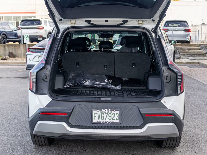 Kia EV9 WIND BLANC 26800KM 2025 1 PROPRIO PAS DE RECLAMTION AU CARFAX