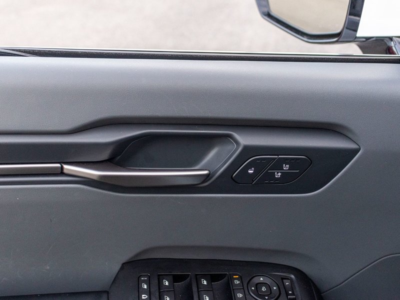 Kia EV9 WIND BLANC 26800KM 2025 1 PROPRIO PAS DE RECLAMTION AU CARFAX