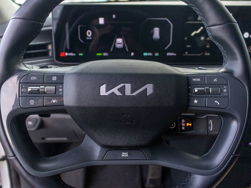 Kia EV9 WIND BLANC 26800KM 2025 1 PROPRIO PAS DE RECLAMTION AU CARFAX