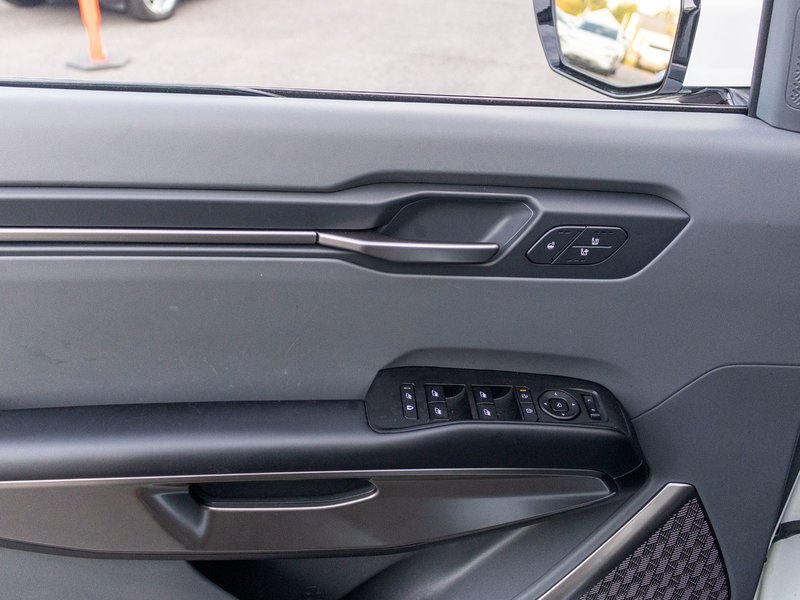 Kia EV9 WIND BLANC 26800KM 2025 1 PROPRIO PAS DE RECLAMTION AU CARFAX