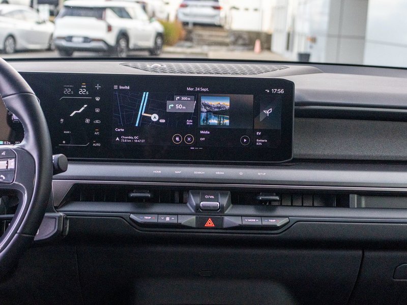 Kia EV9 WIND BLANC 26800KM 2025 1 PROPRIO PAS DE RECLAMTION AU CARFAX