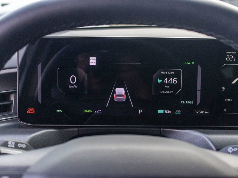 Kia EV9 WIND BLANC 26800KM 2025 1 PROPRIO PAS DE RECLAMTION AU CARFAX