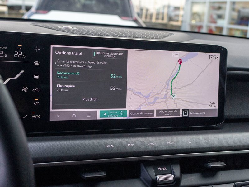 Kia EV9 WIND BLANC 26800KM 2025 1 PROPRIO PAS DE RECLAMTION AU CARFAX