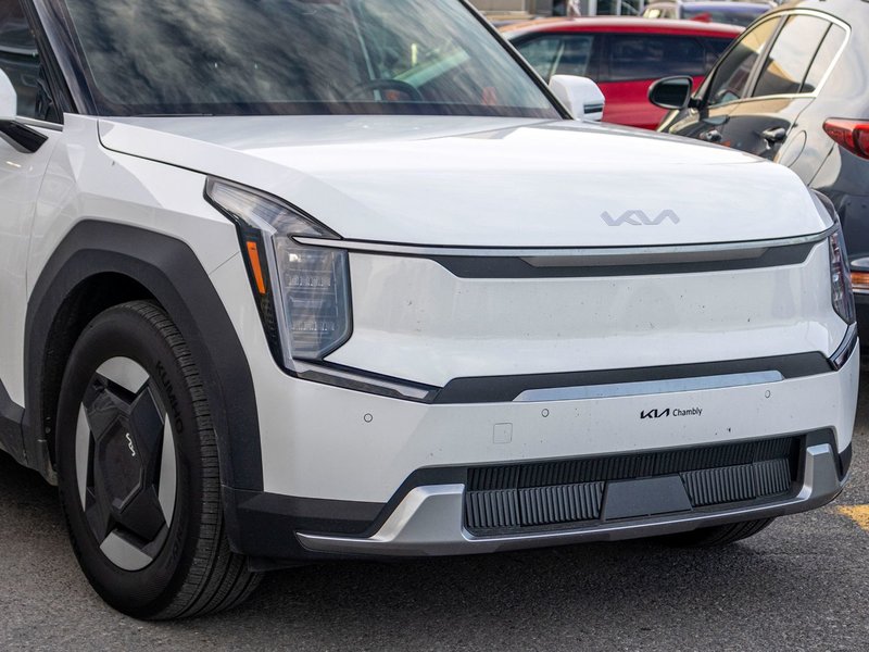 Kia EV9 WIND BLANC 26800KM 2025 1 PROPRIO PAS DE RECLAMTION AU CARFAX