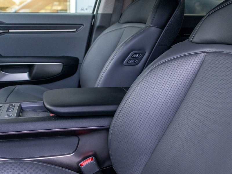 Kia EV9 WIND BLANC 26800KM 2025 1 PROPRIO PAS DE RECLAMTION AU CARFAX