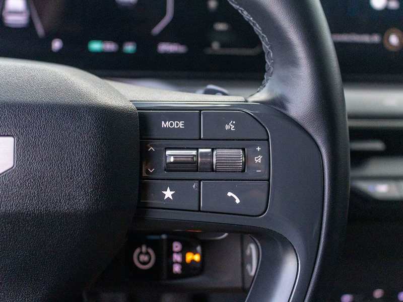 Kia EV9 WIND BLANC 26800KM 2025 1 PROPRIO PAS DE RECLAMTION AU CARFAX