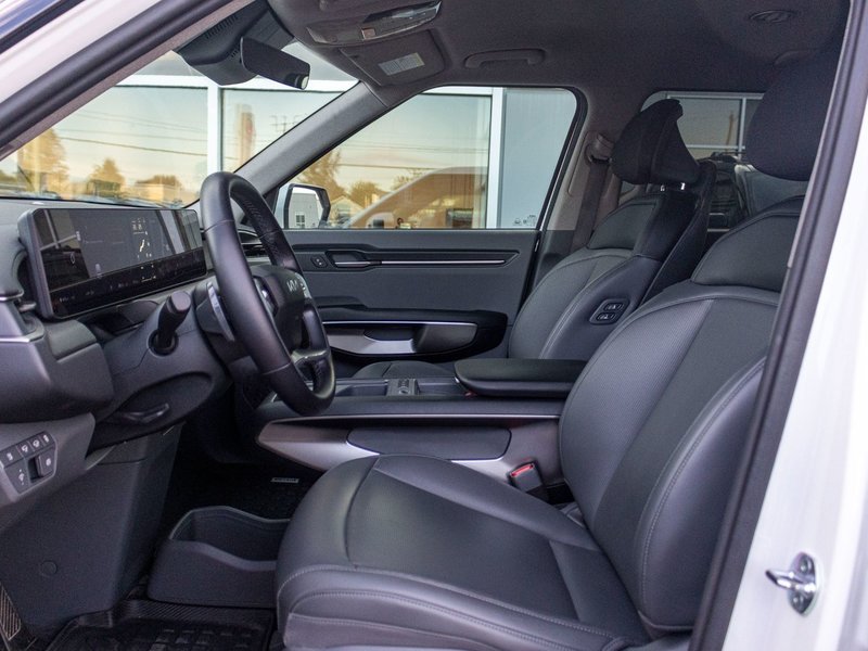 Kia EV9 WIND BLANC 26800KM 2025 1 PROPRIO PAS DE RECLAMTION AU CARFAX