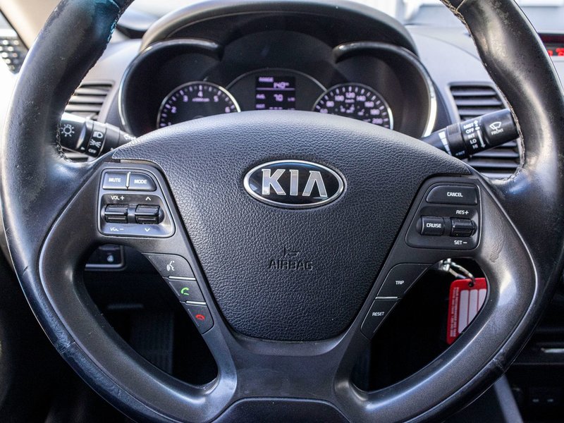 Kia Forte LX+ AUTOM A/C 2014 1 PROPRIO PAS DE RECLAMATON AU CARFAX