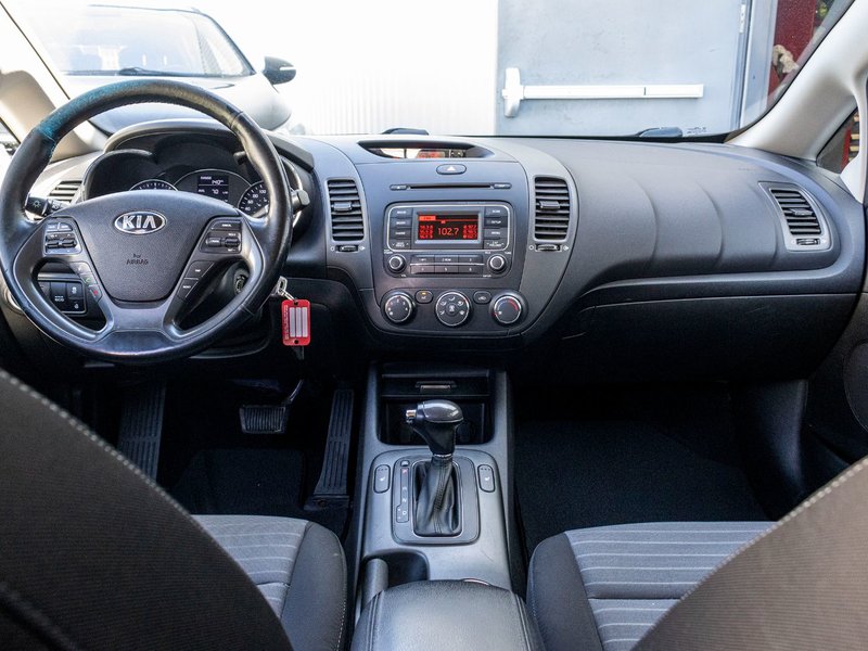 Kia Forte LX+ AUTOM A/C 2014 1 PROPRIO PAS DE RECLAMATON AU CARFAX