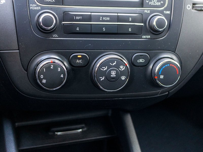 Kia Forte LX+ AUTOM A/C 2014 1 PROPRIO PAS DE RECLAMATON AU CARFAX