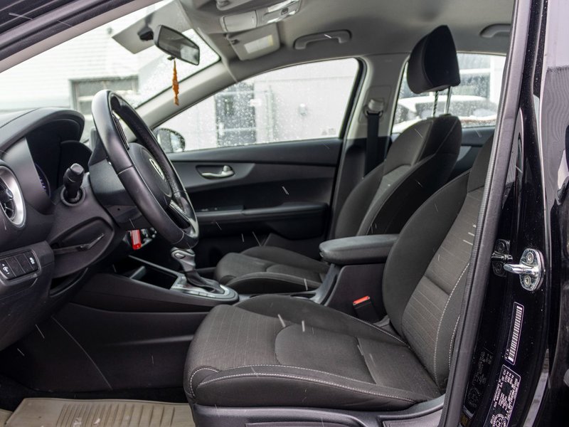 Kia Forte LX AUTOM A/C BAS KILO 2021 1 PROPRIO PAS DE RECLAMATION AU CARFAX