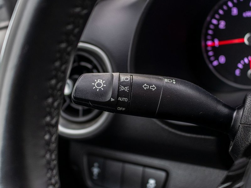 Kia Forte LX AUTOM A/C BAS KILO 2021 1 PROPRIO PAS DE RECLAMATION AU CARFAX