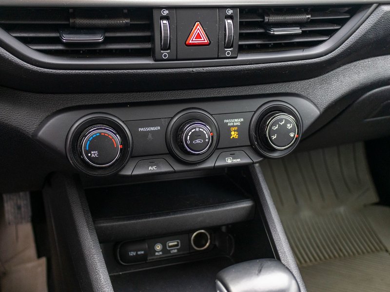 Kia Forte LX AUTOM A/C BAS KILO 2021 1 PROPRIO PAS DE RECLAMATION AU CARFAX