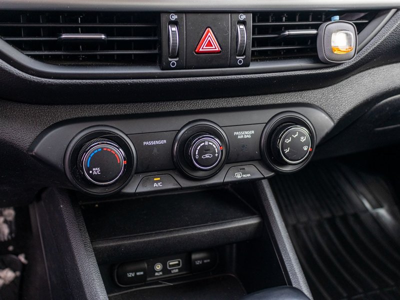 Kia Forte LX AUTOM A/C BAS KILO 2021 1 PROPRIO PAS DE RECLAMATION AU CARFAX