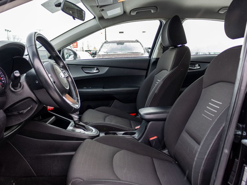 Kia Forte LX AUTOM A/C BAS KILO 2021 1 PROPRIO PAS DE RECLAMATION AU CARFAX