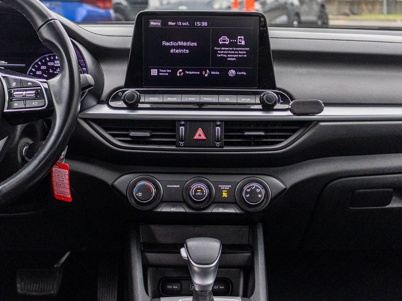 Kia Forte LX AUTOM A/C CAMERA 47584KM 2023 1 PROPRIO PAS DE RECLAMATION AU CARFAX