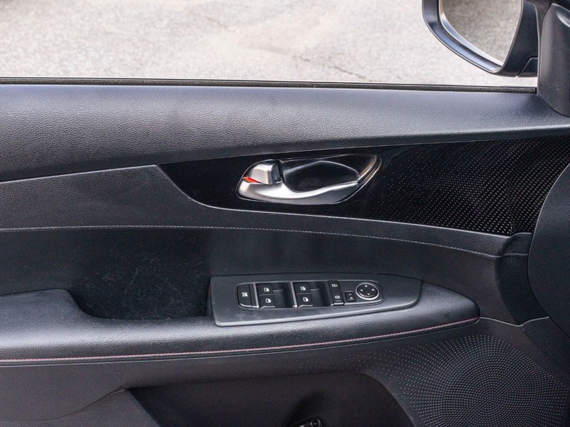 Kia Forte5 GT LIMITED CUIR TOIT NAV 2020 1 PROPRIO