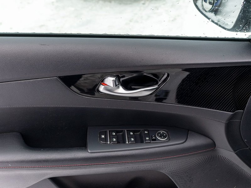 Kia Forte5 GT 1.6T LIMITED CUIR TOIT 2021 1 PROPRIO PAS DE RECLAMATION AU CARFAX