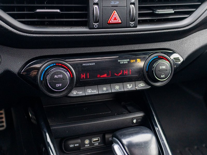 Kia Forte5 GT 1.6T LIMITED CUIR TOIT 2021 1 PROPRIO PAS DE RECLAMATION AU CARFAX