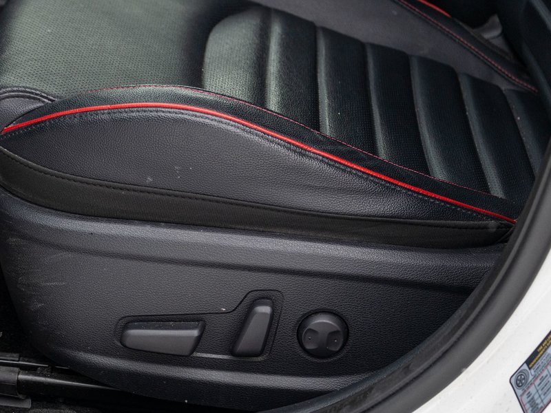 Kia Forte5 GT 1.6T LIMITED CUIR TOIT 2021 1 PROPRIO PAS DE RECLAMATION AU CARFAX