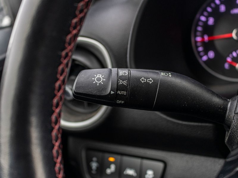 Kia Forte5 GT 1.6T LIMITED CUIR TOIT 2021 1 PROPRIO PAS DE RECLAMATION AU CARFAX