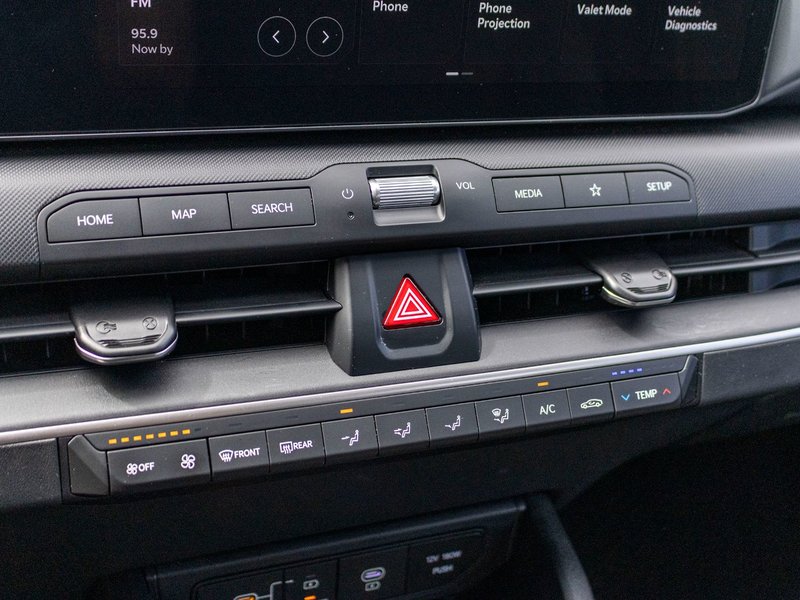 Kia K4 LX AUTOM 14068KM 2025 1 PROPRIO PAS DE RECLAMATION AU CARFAX