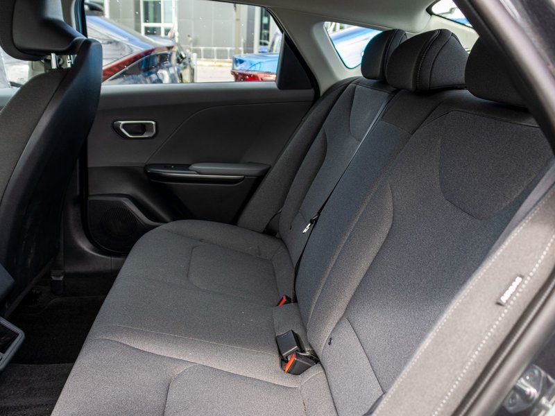 Kia K4 LX AUTOM 14068KM 2025 1 PROPRIO PAS DE RECLAMATION AU CARFAX