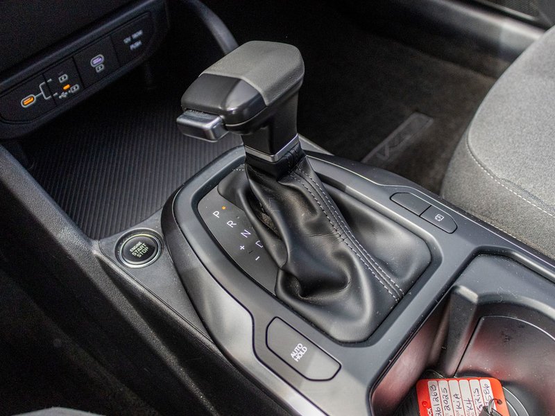 Kia K4 LX AUTOM 14068KM 2025 1 PROPRIO PAS DE RECLAMATION AU CARFAX