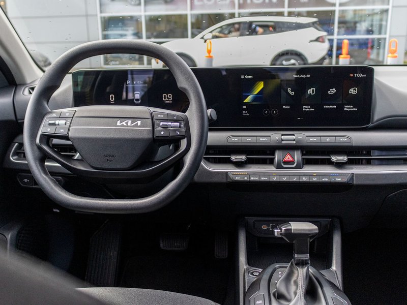 Kia K4 LX AUTOM 14068KM 2025 1 PROPRIO PAS DE RECLAMATION AU CARFAX