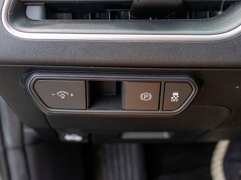 Kia K4 LX AUTOM 14068KM 2025 1 PROPRIO PAS DE RECLAMATION AU CARFAX