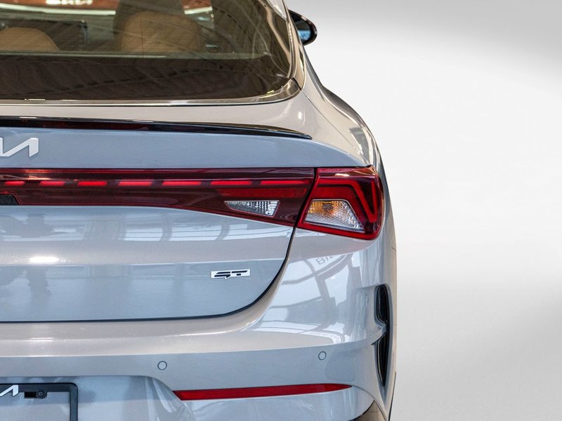 Kia K5 GT GRIS MAT CUIR ORANGE WOW 2023 1 PROPRIO