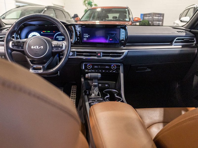 Kia K5 GT GRIS MAT CUIR ORANGE WOW 2023 1 PROPRIO