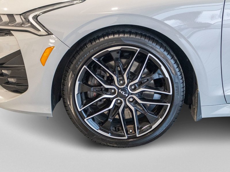 Kia K5 GT GRIS MAT CUIR ORANGE WOW 2023 1 PROPRIO