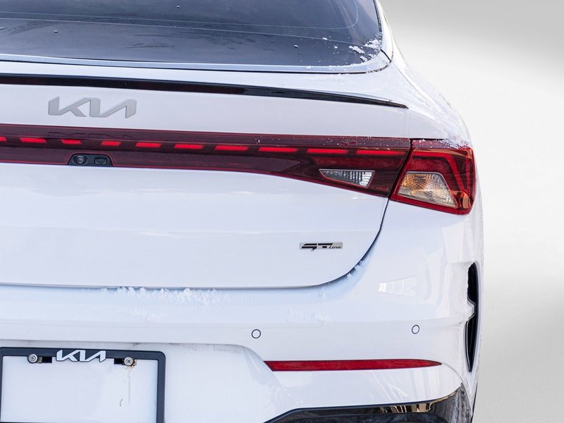 Kia K5 GT-LINE AWD 1.6T BLANC CUIR NOIR 2024 PAS DE RECLAMATION AU CARFAX