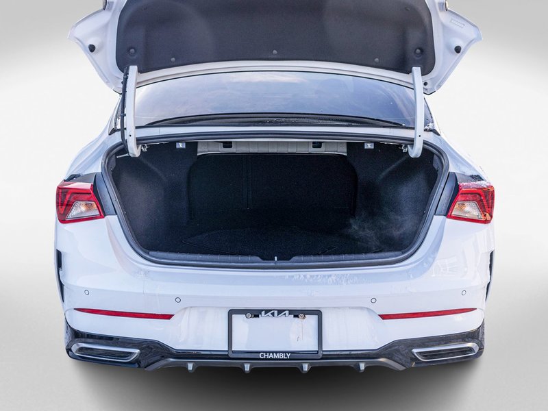 Kia K5 GT-LINE AWD 1.6T BLANC CUIR NOIR 2024 PAS DE RECLAMATION AU CARFAX