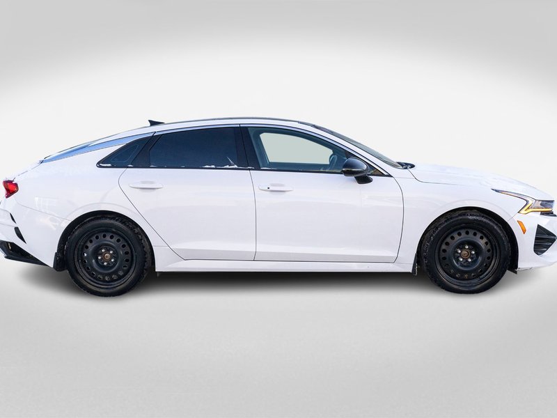 Kia K5 GT-LINE AWD 1.6T BLANC CUIR NOIR 2024 PAS DE RECLAMATION AU CARFAX