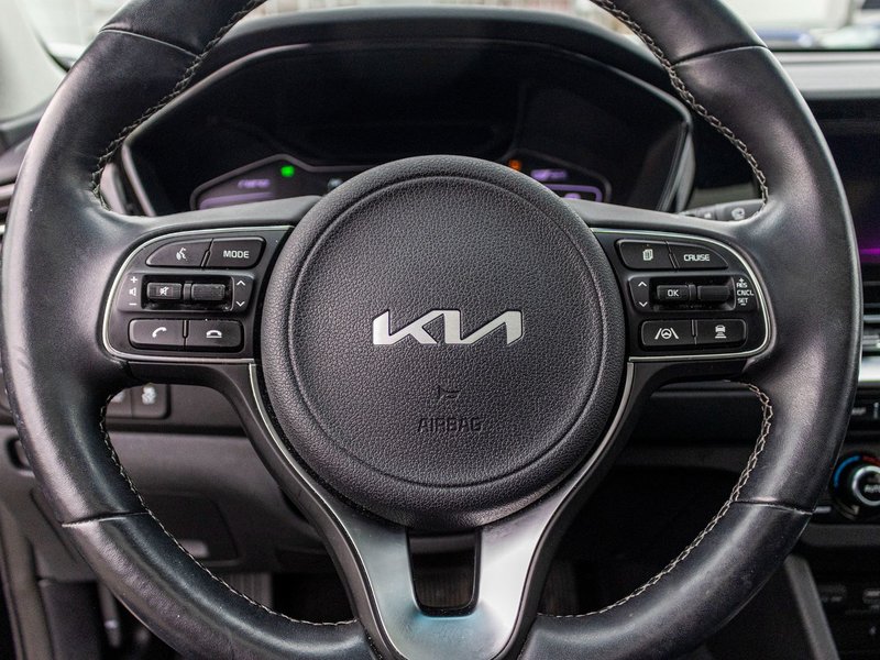 Kia Niro SX TOURING NOIR 26242KM 2022 1 PROPRIO PAS DE RECLAMATION AU CARFAX