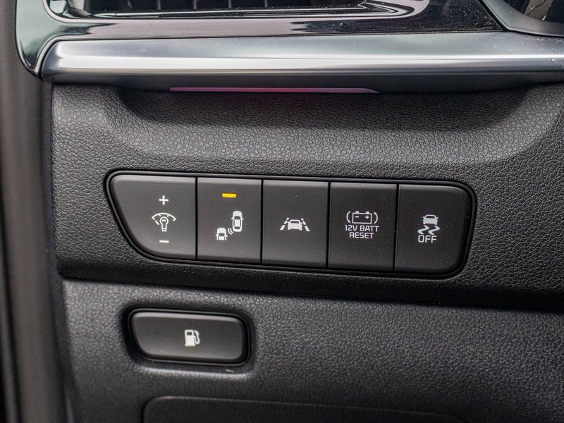 Kia Niro SX TOURING NOIR 26242KM 2022 1 PROPRIO PAS DE RECLAMATION AU CARFAX