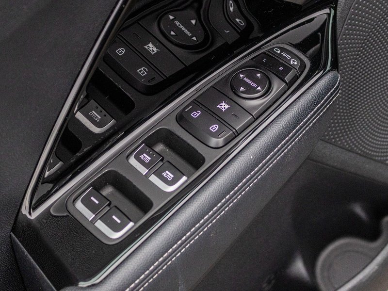 Kia Niro SX TOURING NOIR 26242KM 2022 1 PROPRIO PAS DE RECLAMATION AU CARFAX